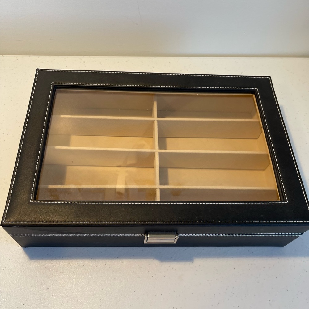 Sunglasses / eyeglasses storage organizer